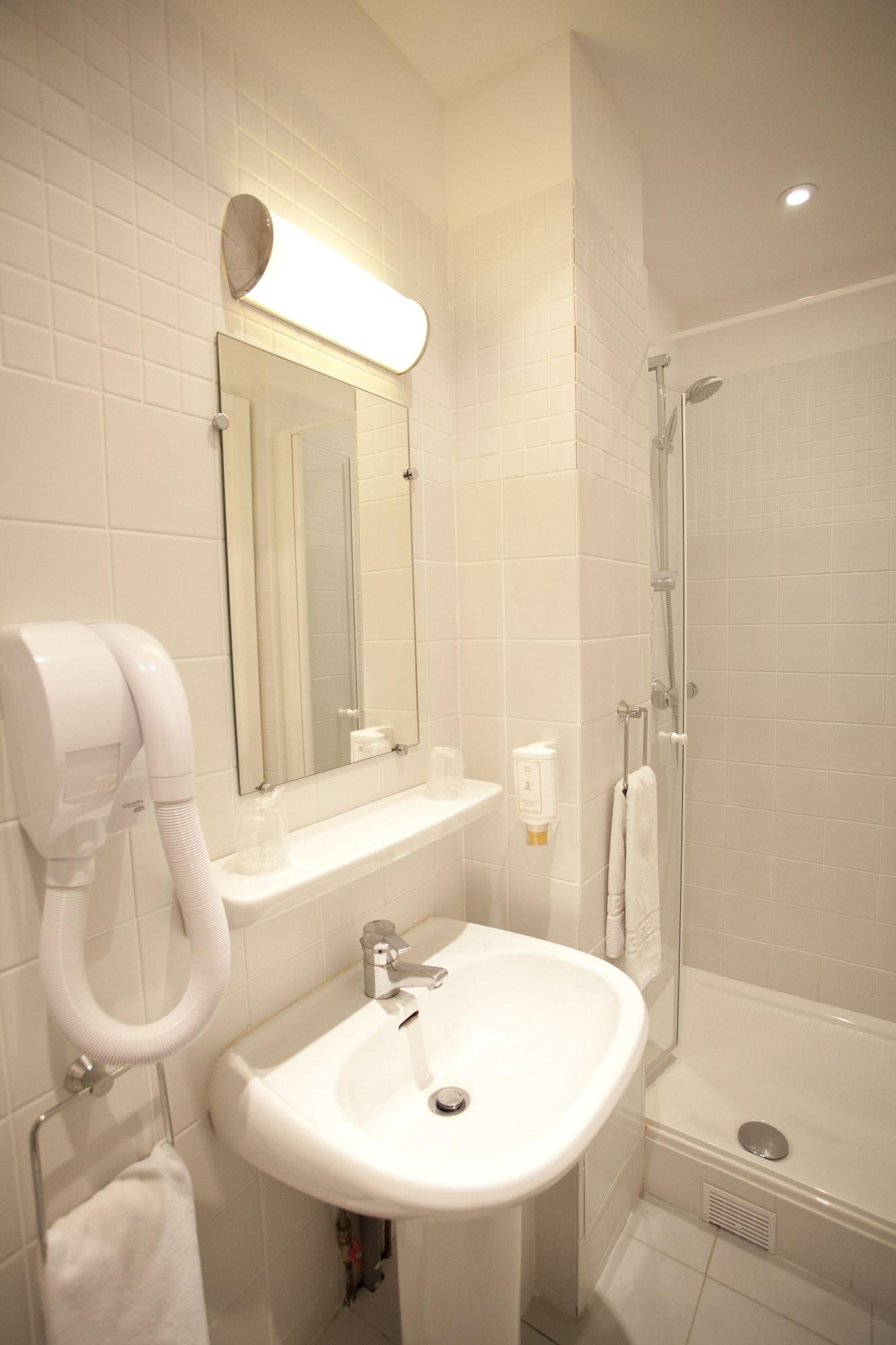Nadaud Hotel Париж Екстериор снимка