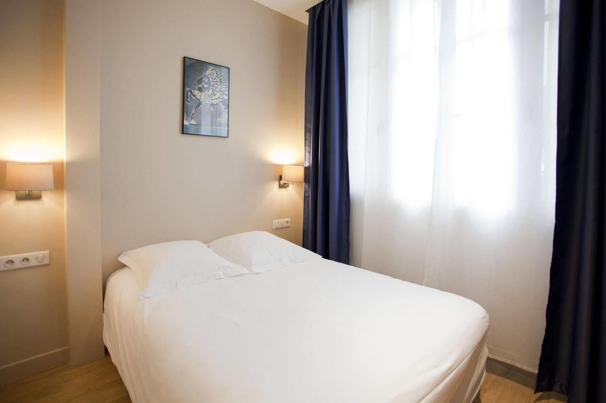 Nadaud Hotel Париж Екстериор снимка
