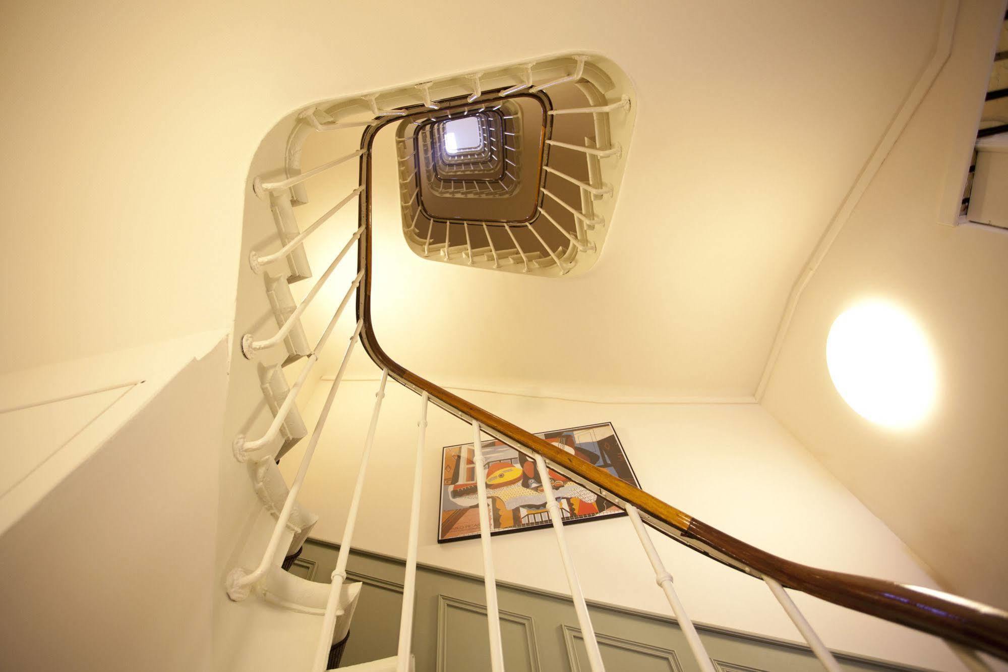Nadaud Hotel Париж Екстериор снимка